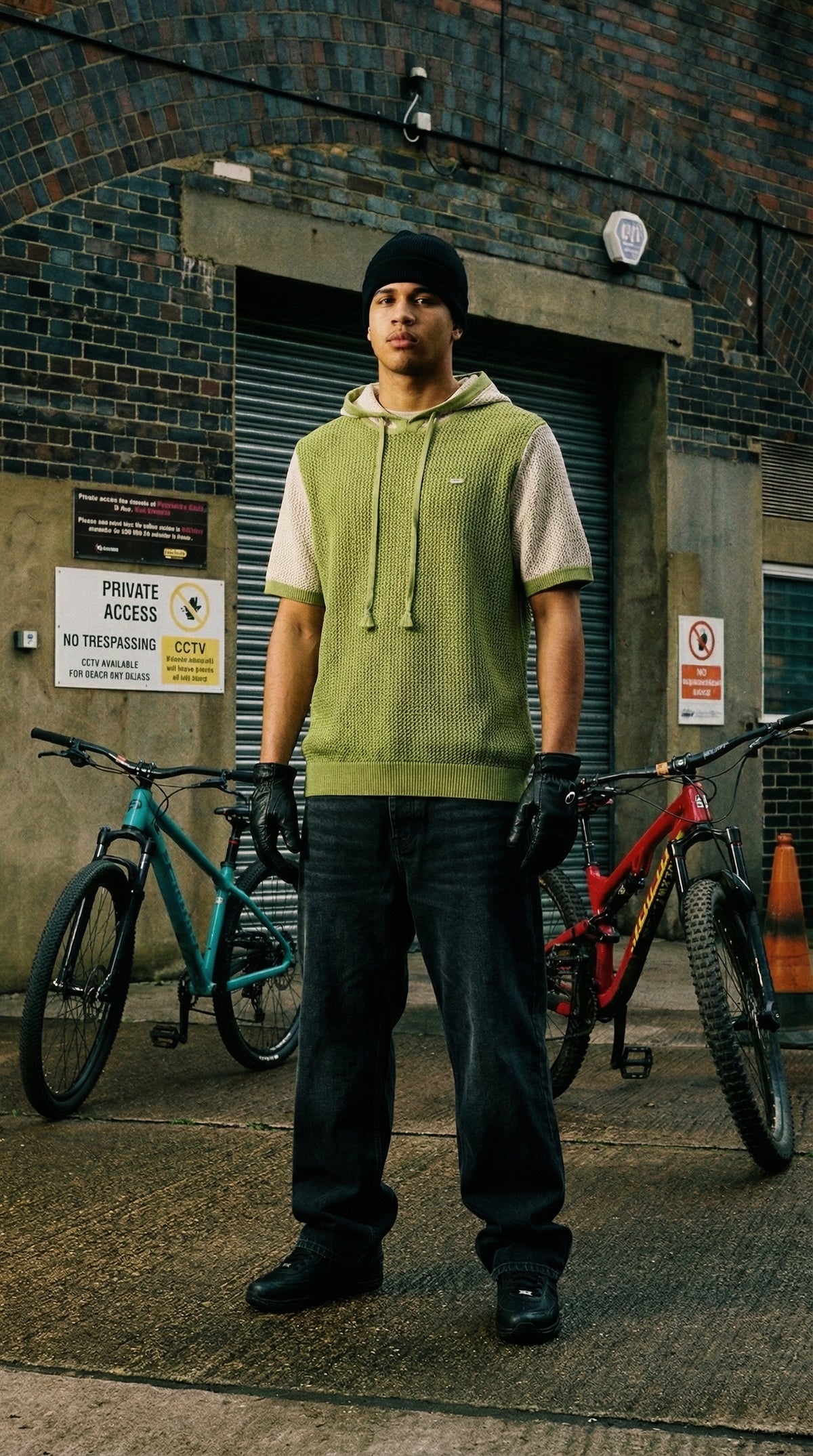 Thread-Head Hooded Tee — Short-Sleeve Hybrid Fit — view 2